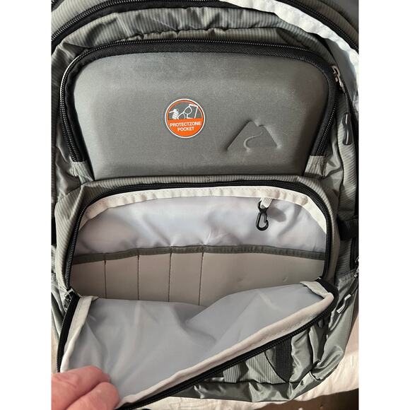 Ozark Trail Gray Computer Padded Backpack - Picture 3 of 6
